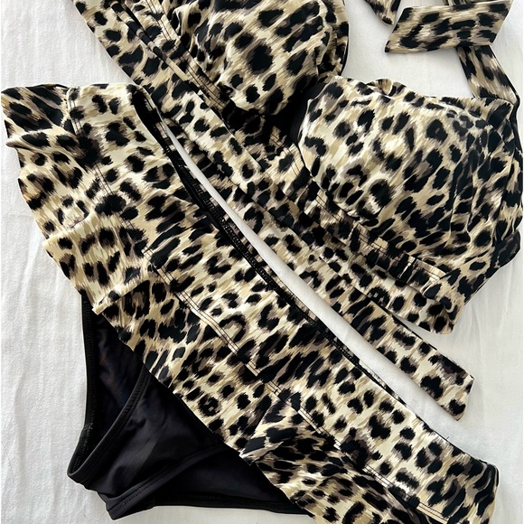 Body Glove bikini top & bottom❤️ - Picture 4 of 6